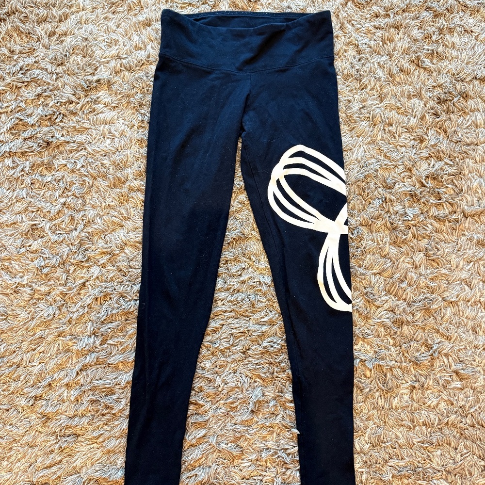 Aritzia TNA leggings size xs